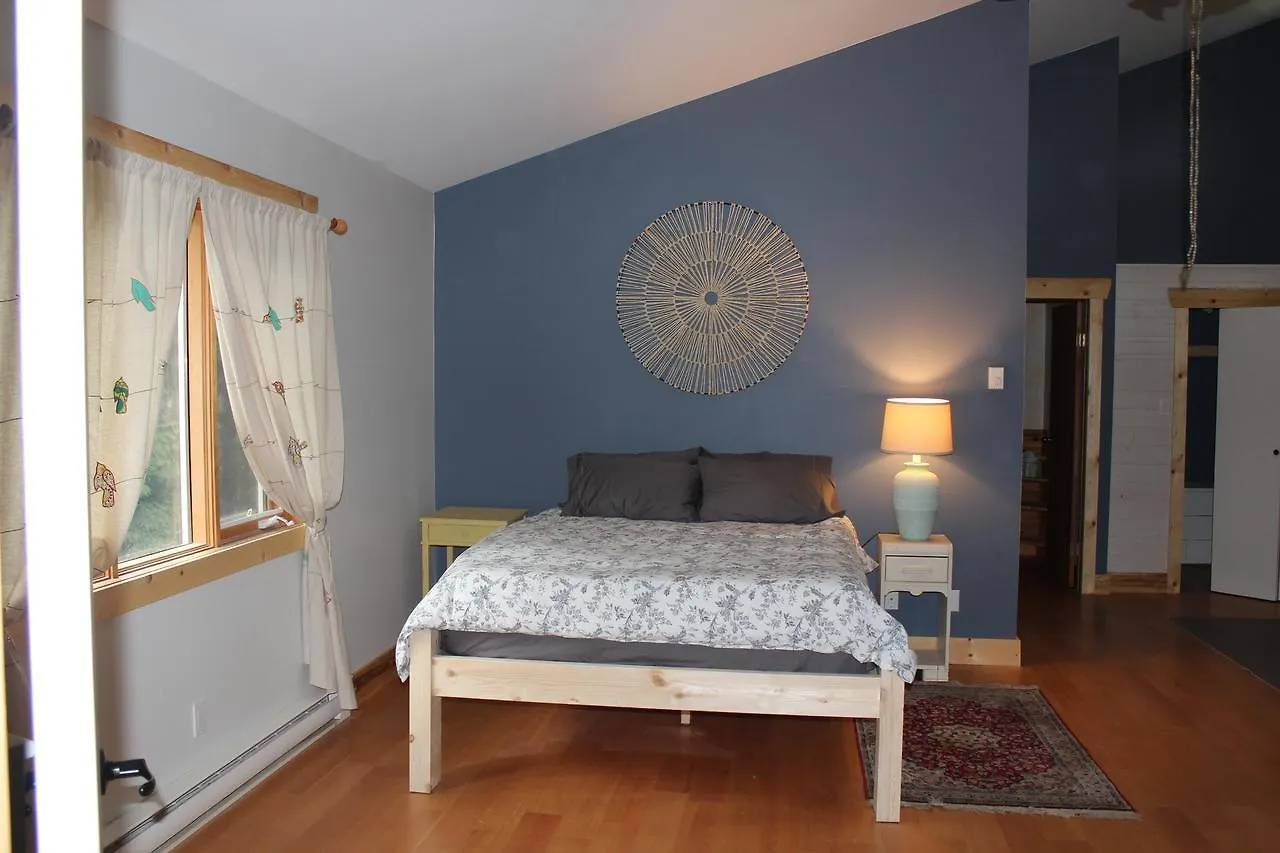 The Perch On Gabriola Bed & Breakfast Canada