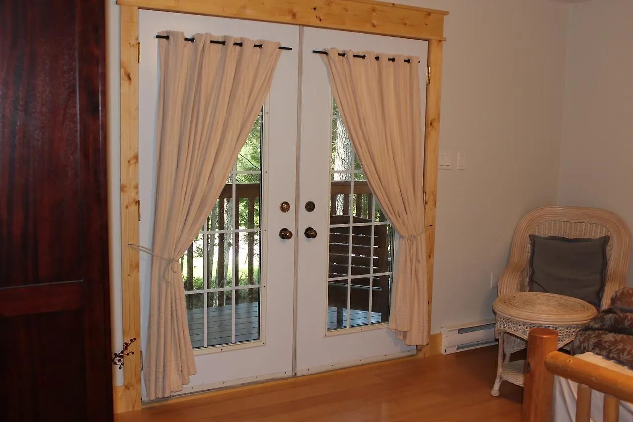 The Perch On Gabriola Bed & Breakfast